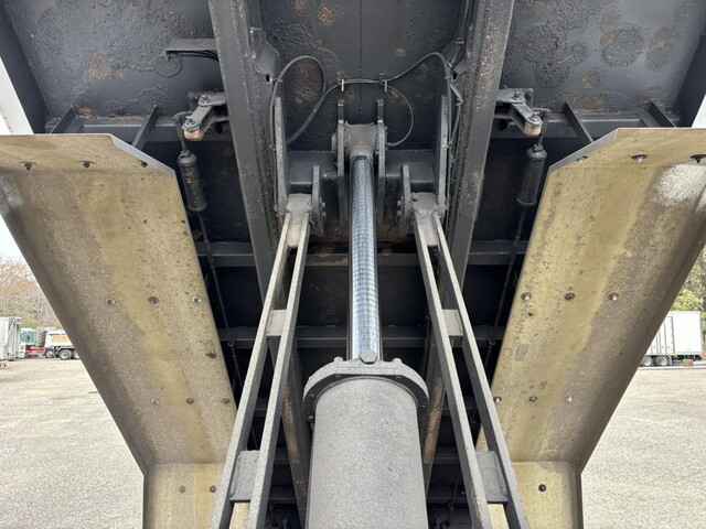 日野プロフィアダンプ大型（10t）[写真17]