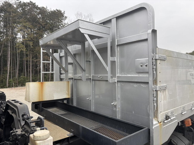 日野プロフィアダンプ大型（10t）[写真36]