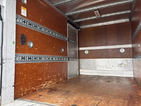 いすゞエルフアルミバン小型（2t・3t）[写真12]