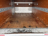 いすゞエルフアルミバン小型（2t・3t）[写真13]