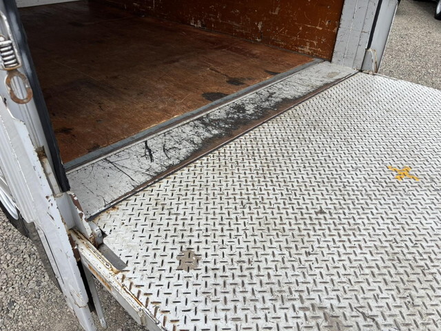 いすゞエルフアルミバン小型（2t・3t）[写真16]