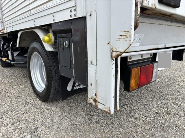 いすゞエルフアルミバン小型（2t・3t）[写真18]