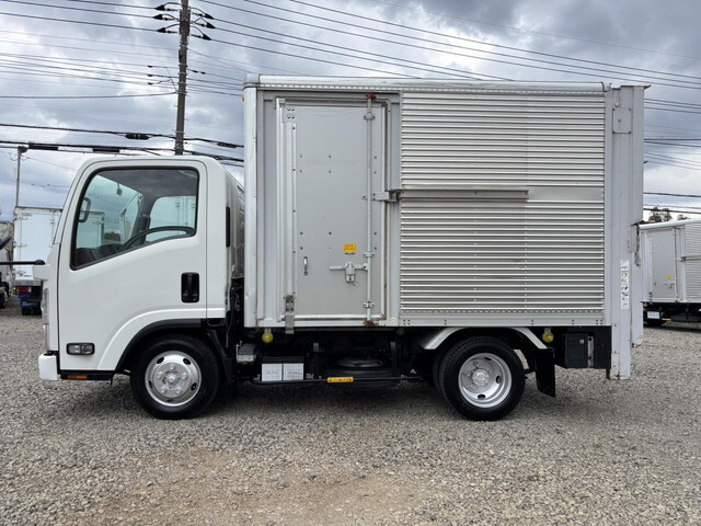 いすゞエルフアルミバン小型（2t・3t）[写真04]