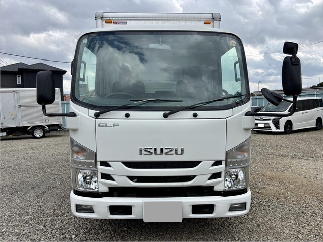 いすゞエルフアルミバン小型（2t・3t）[写真07]