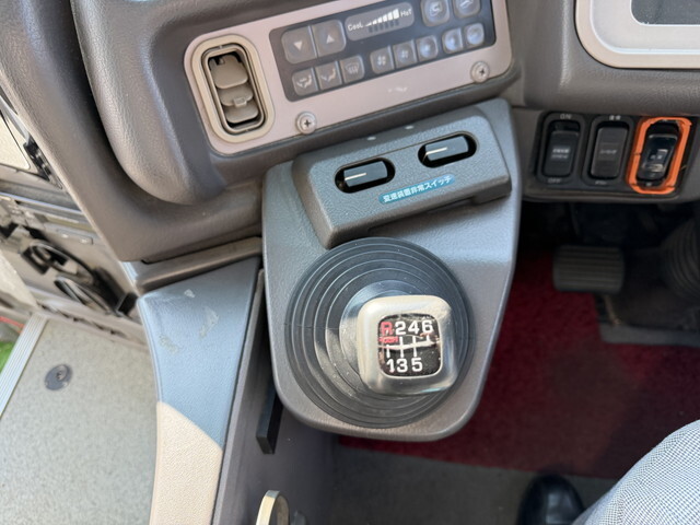 三菱エアロミディバス[写真11]