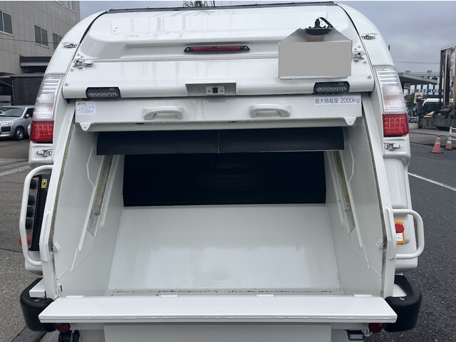 日野デュトロパッカー車（塵芥車）小型（2t・3t）[写真23]