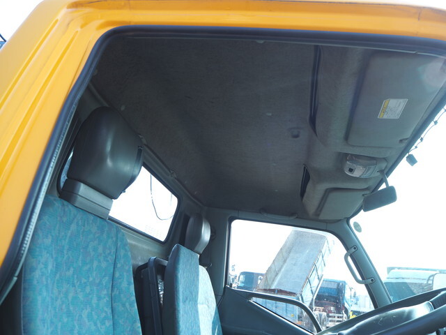 三菱ふそうキャンタークレーン4段小型（2t・3t）[写真37]