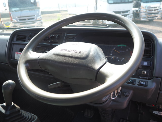 三菱ふそうキャンタークレーン4段小型（2t・3t）[写真38]