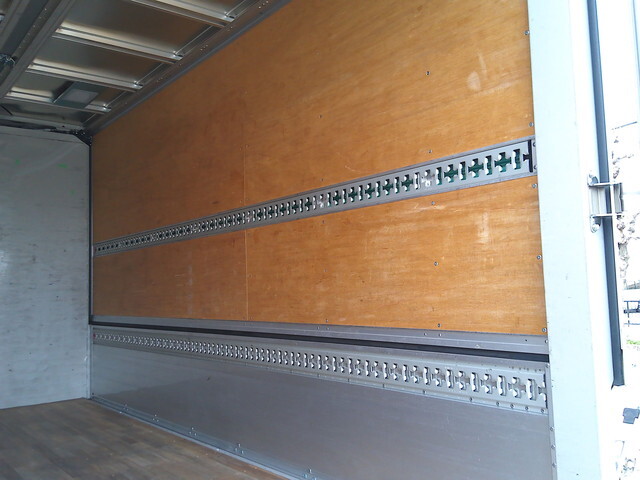 日野デュトロアルミウイング小型（2t・3t）[写真17]