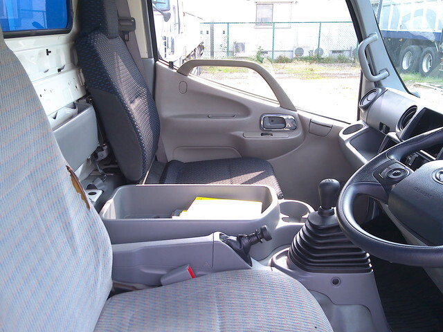 日野デュトロアルミウイング小型（2t・3t）[写真30]