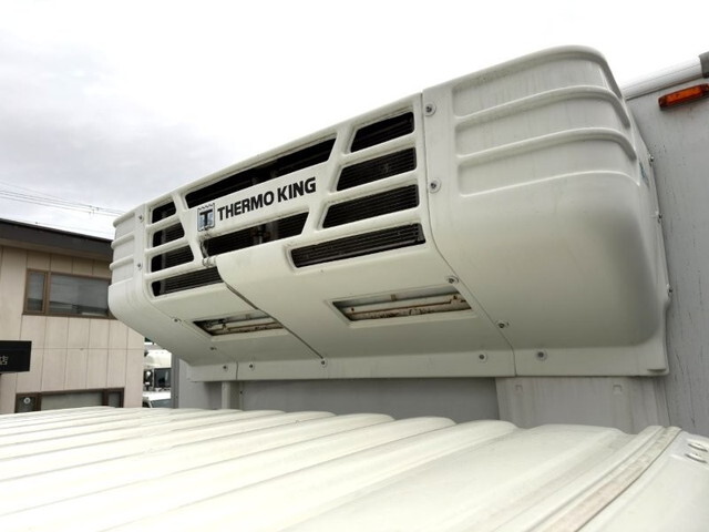 日野レンジャー冷凍車（冷蔵車）中型（4t）[写真12]