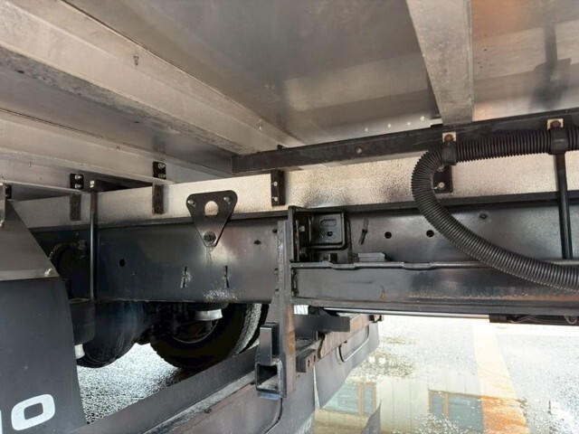 日野レンジャー冷凍車（冷蔵車）中型（4t）[写真15]