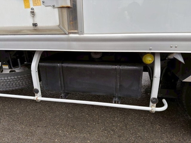日野レンジャー冷凍車（冷蔵車）中型（4t）[写真18]