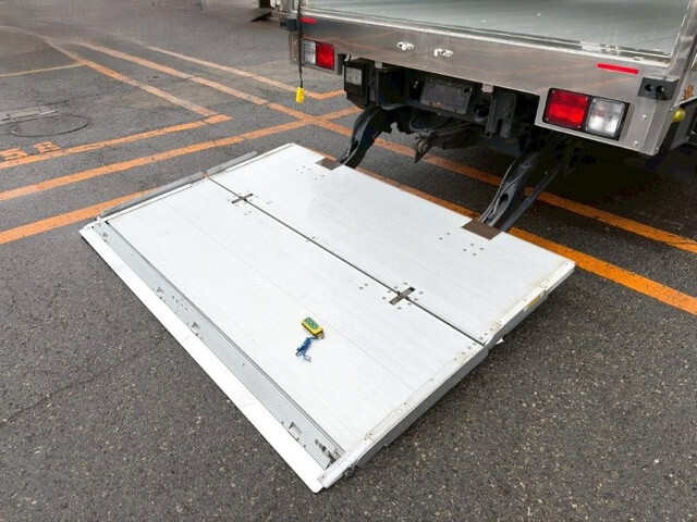 日野レンジャー冷凍車（冷蔵車）中型（4t）[写真06]