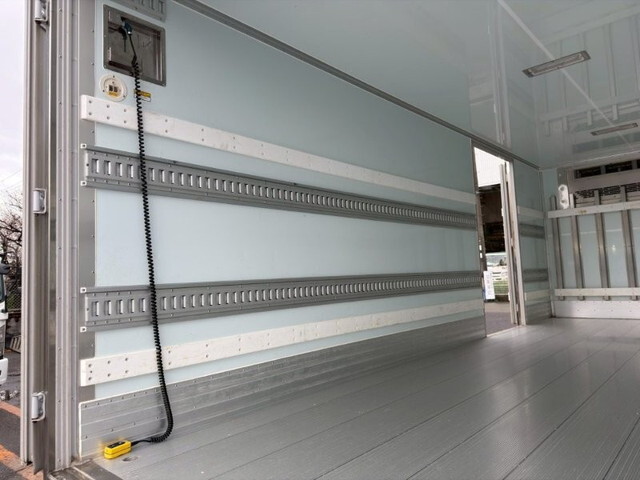 日野レンジャー冷凍車（冷蔵車）中型（4t）[写真09]