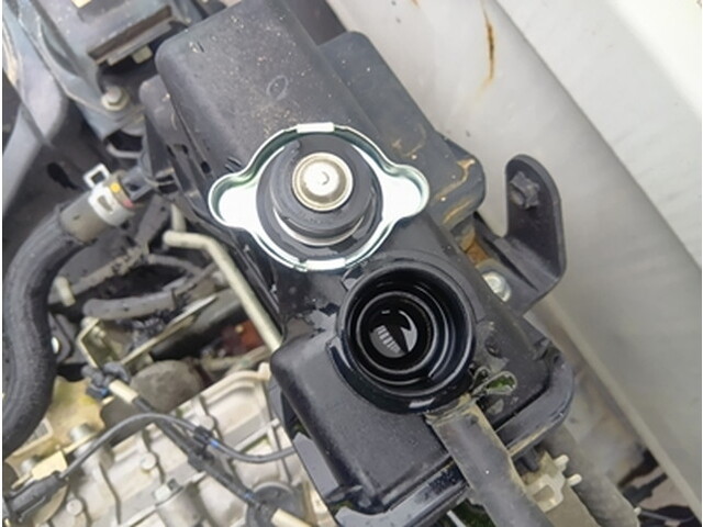 三菱ふそうキャンターダンプ小型（2t・3t）[写真21]