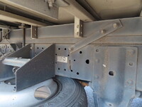 いすゞエルフ冷凍車（冷蔵車）小型（2t・3t）[写真12]