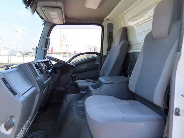 いすゞエルフ冷凍車（冷蔵車）小型（2t・3t）[写真21]