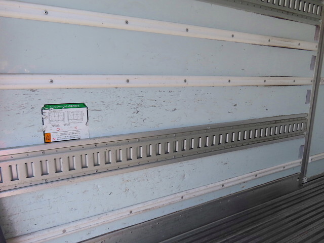 いすゞエルフ冷凍車（冷蔵車）小型（2t・3t）[写真31]