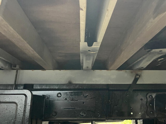 日野デュトロセルフクレーン5段小型（2t・3t）[写真33]