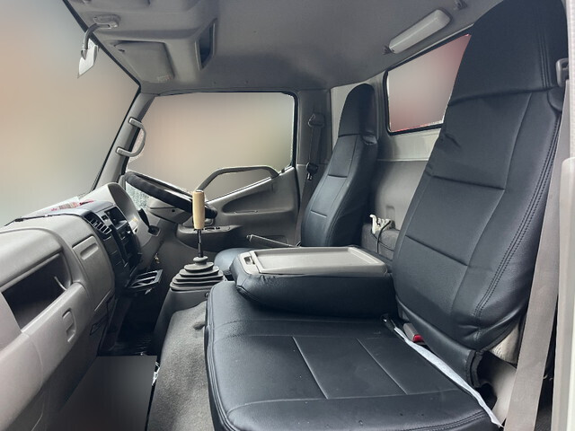 日野デュトロセルフクレーン5段小型（2t・3t）[写真38]