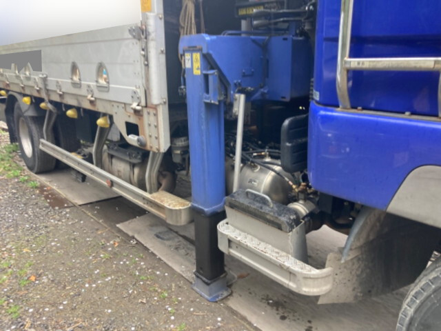 三菱ふそうファイタークレーン4段中型（4t）[写真17]