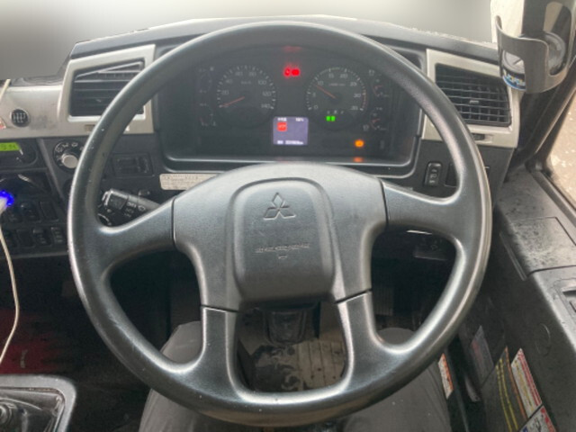 三菱ふそうファイタークレーン4段中型（4t）[写真31]