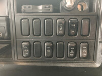 三菱ふそうファイタークレーン4段中型（4t）[写真35]