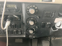 三菱ふそうファイタークレーン4段中型（4t）[写真36]