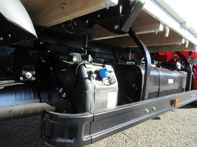 三菱ふそうキャンタークレーン4段小型（2t・3t）[写真14]