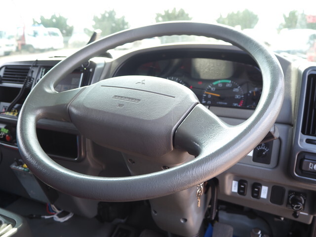 三菱ふそうファイターダンプ中型（4t）[写真35]