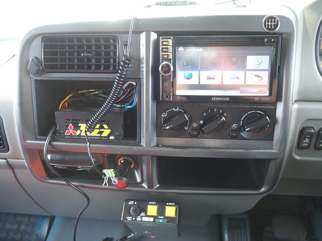 三菱ふそうファイターダンプ中型（4t）[写真36]