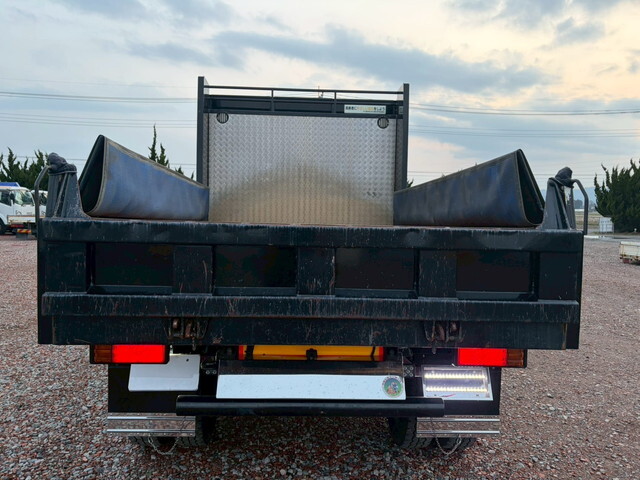 三菱ふそうファイターダンプ中型（4t）[写真05]