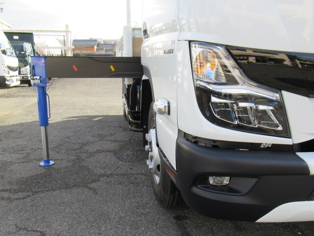 三菱ふそうキャンタークレーン5段小型（2t・3t）[写真11]