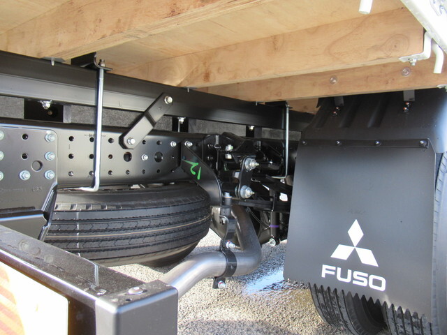 三菱ふそうキャンタークレーン5段小型（2t・3t）[写真17]