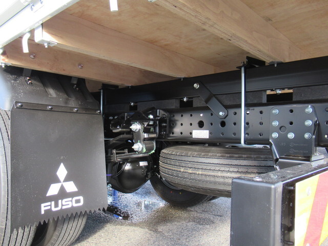 三菱ふそうキャンタークレーン5段小型（2t・3t）[写真18]