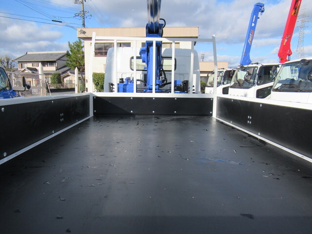 三菱ふそうキャンタークレーン5段小型（2t・3t）[写真06]