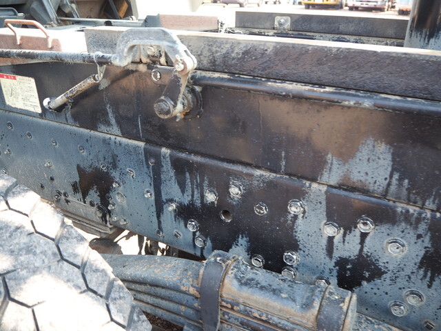 三菱ふそうスーパーグレートダンプ大型（10t）[写真13]