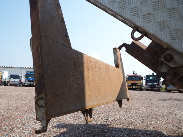 三菱ふそうスーパーグレートダンプ大型（10t）[写真18]