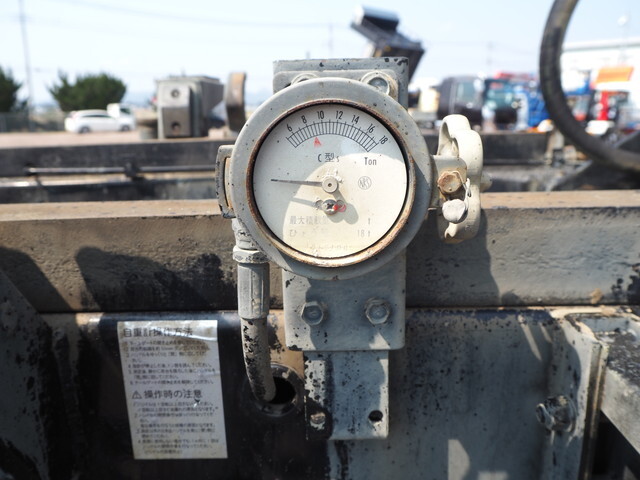 三菱ふそうスーパーグレートダンプ大型（10t）[写真25]