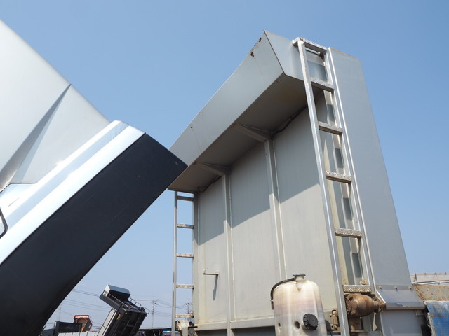 三菱ふそうスーパーグレートダンプ大型（10t）[写真31]