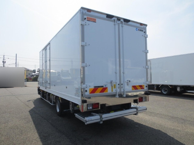 日野レンジャー冷凍車（冷蔵車）中型（4t）[写真02]