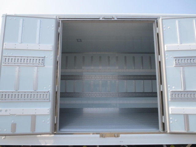 日野レンジャー冷凍車（冷蔵車）中型（4t）[写真10]