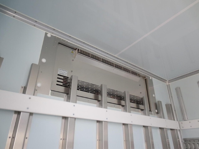 日野レンジャー冷凍車（冷蔵車）中型（4t）[写真14]