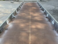 いすゞギガ平ボディ大型（10t）[写真12]