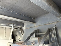 いすゞギガ平ボディ大型（10t）[写真24]