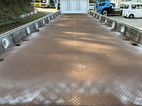 いすゞギガ平ボディ大型（10t）[写真10]