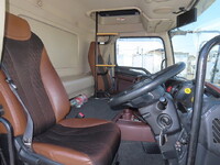 日野プロフィアアルミウイング大型（10t）[写真19]