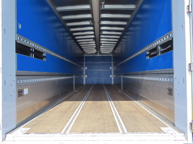 日野プロフィアアルミウイング大型（10t）[写真32]