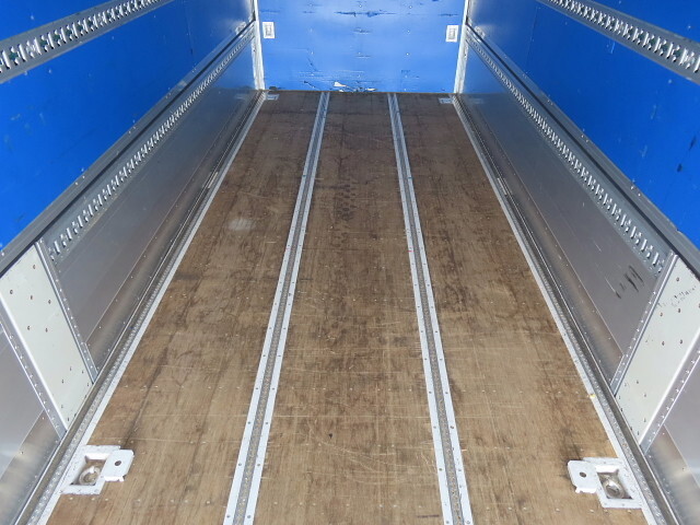 日野プロフィアアルミウイング大型（10t）[写真33]